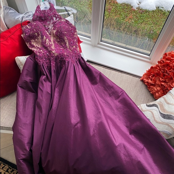 Halter neck prom dress only worn once, like brand new! - Picture 2 of 5